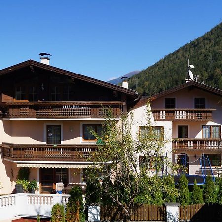 Ferienhaus Bergblick Fulpmes Bagian luar foto