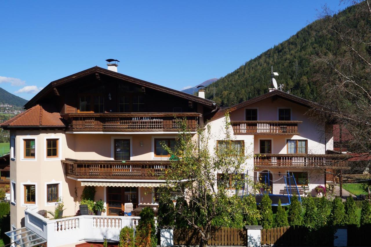 Ferienhaus Bergblick Fulpmes Bagian luar foto
