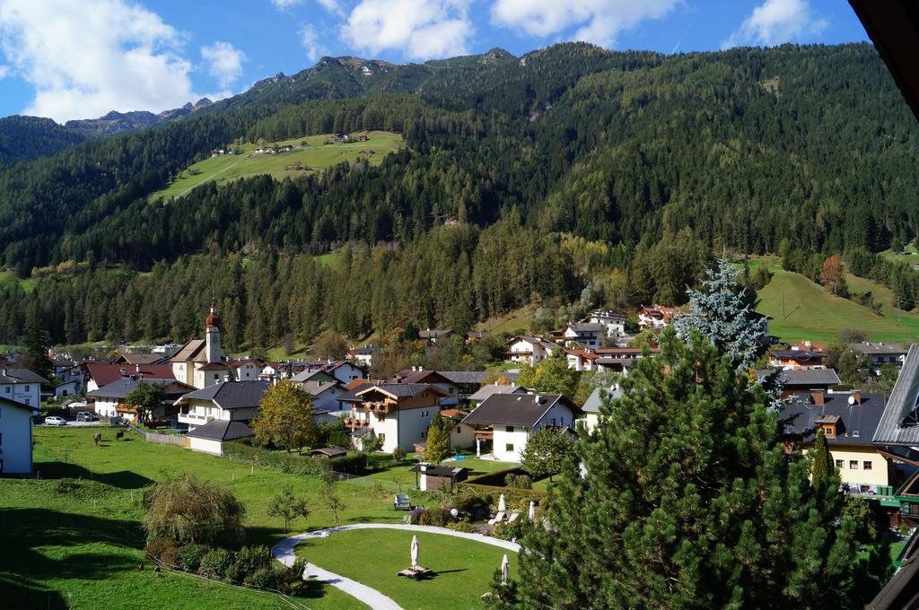 Ferienhaus Bergblick Fulpmes Ruang foto