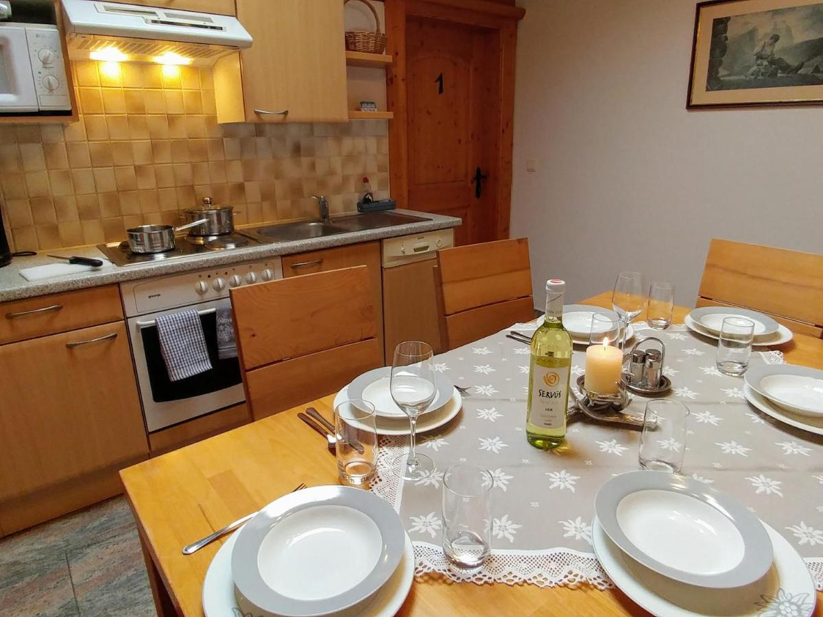 Ferienhaus Bergblick Fulpmes Bagian luar foto